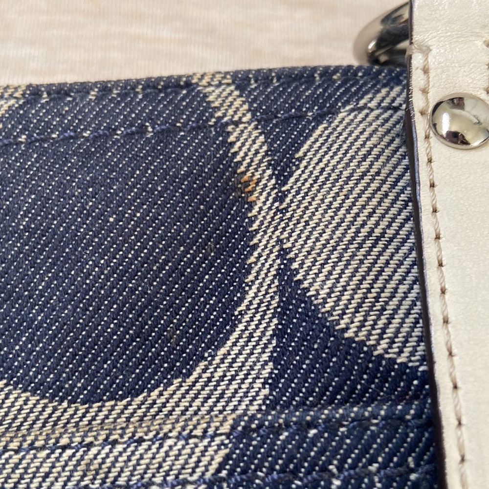 Authentic comes certified - Picture 9 of 10